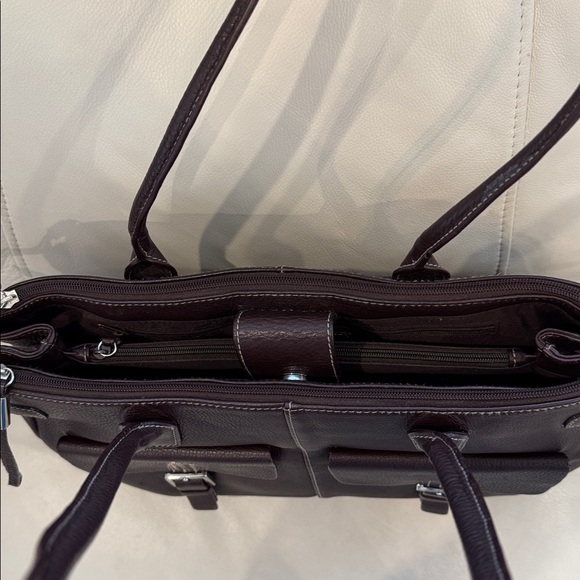 Etienne Aigner rich brown leather tote. Perfect for work. EUC. - Picture 5 of 14